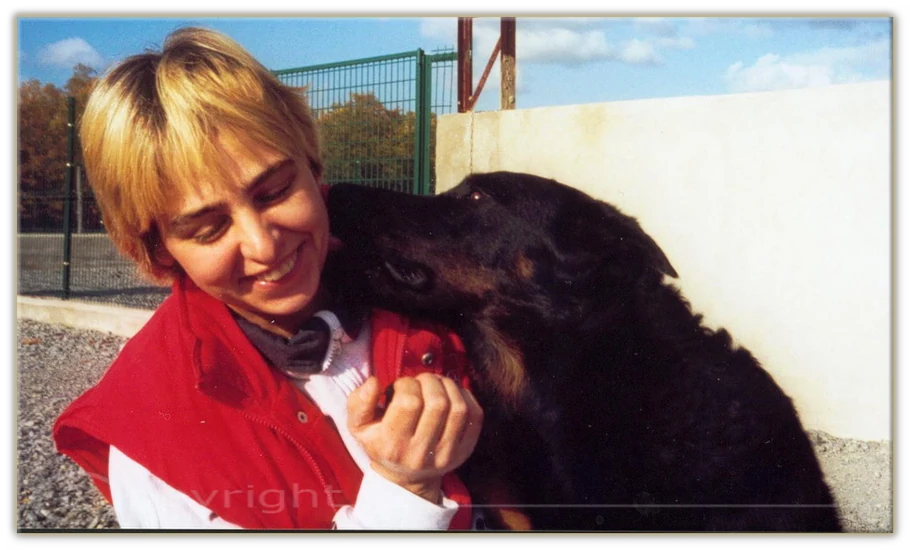 Marie-Raphaëlle Ginon avec un Beauceron